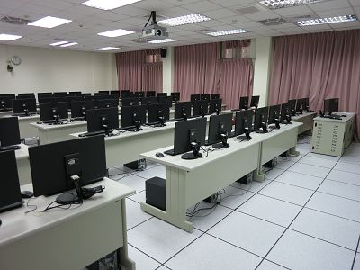 L102教室
